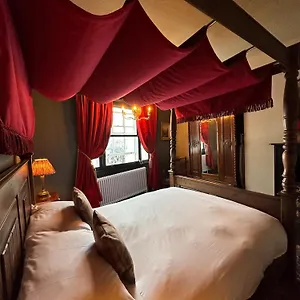 Golden Fleece 3* York