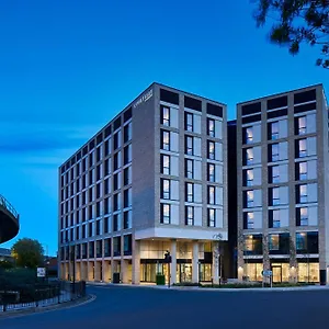 Courtyard By Marriott Airport 4* Londres